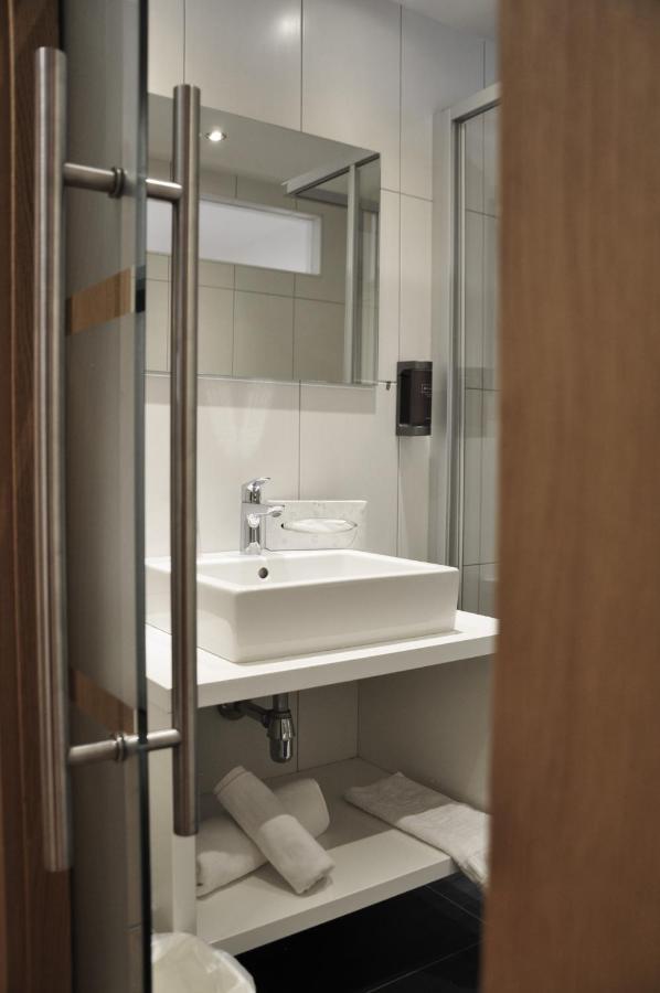 Economy Single Room