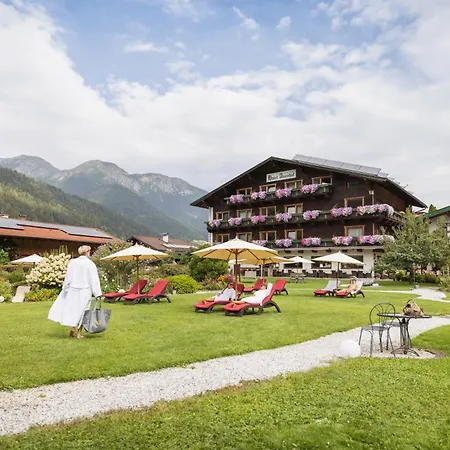 Familien- & Vitalhotel Auenhof-2